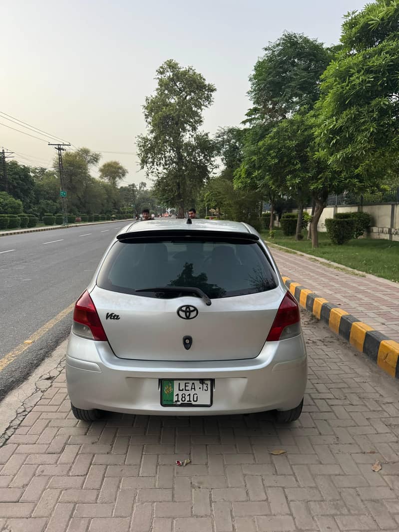 Toyota Vitz 2013 5
