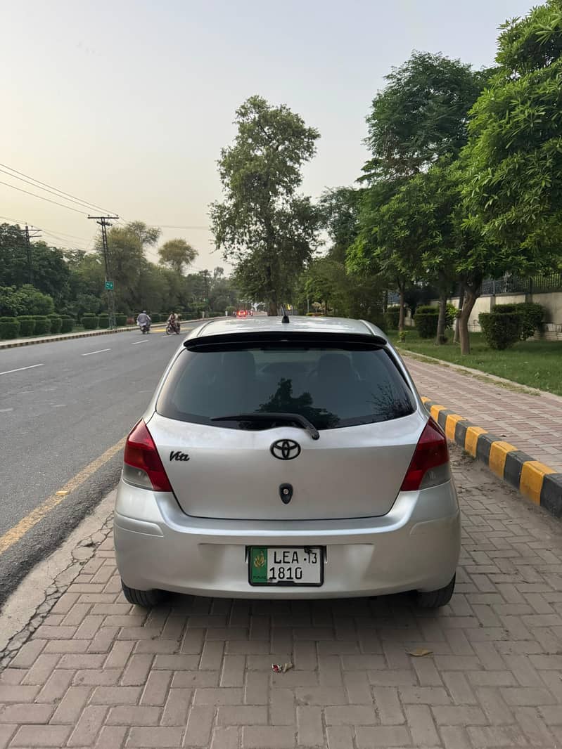 Toyota Vitz 2013 10