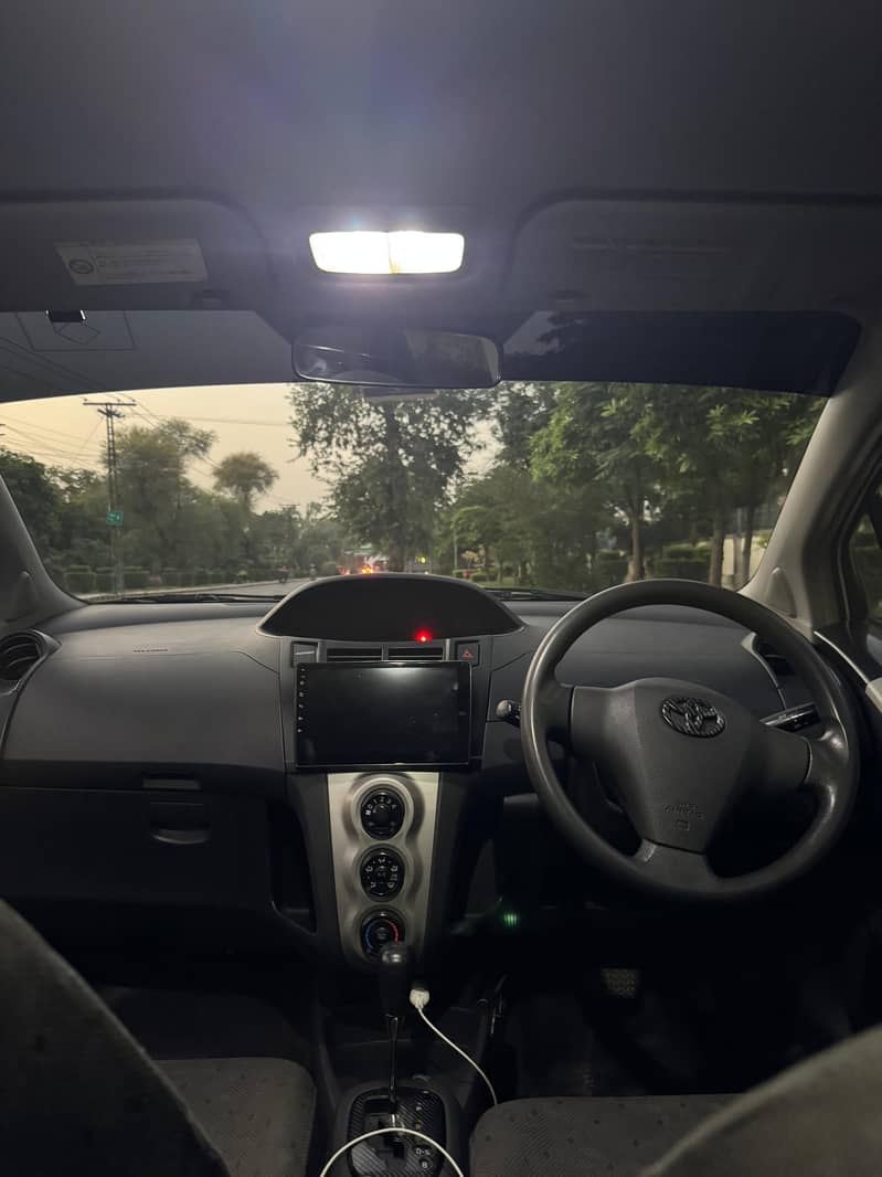 Toyota Vitz 2013 16