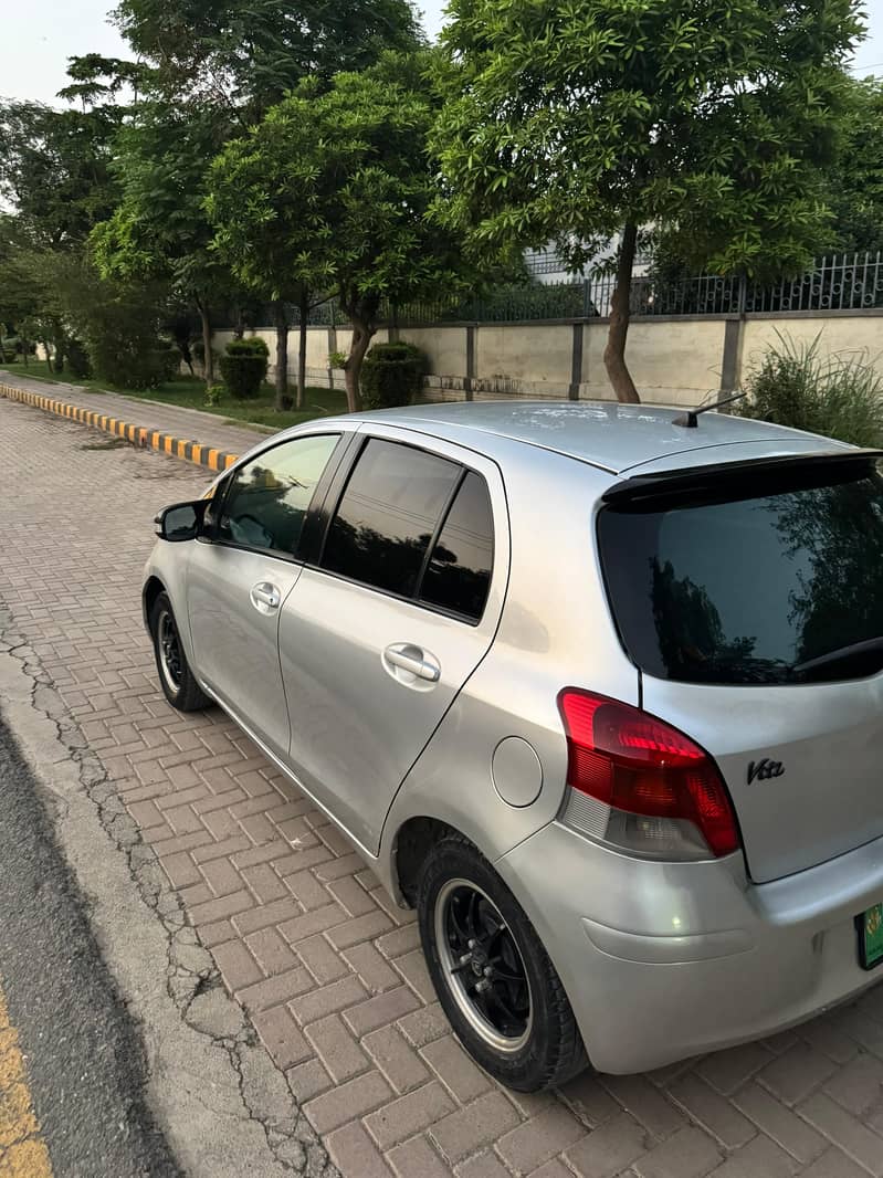 Toyota Vitz 2013 17