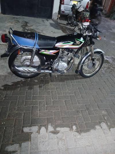 Honda CG 125 2016  only Rs 75k