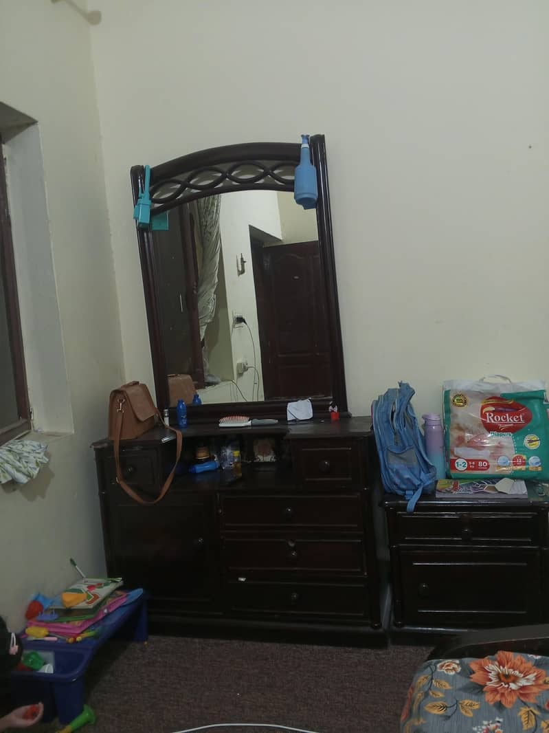 double bed without mattress dressing table 2 side tablea 0