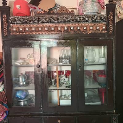 Showcase & Dressing Table