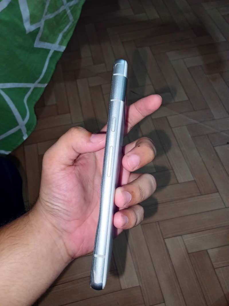 Google Pixel 7a 1