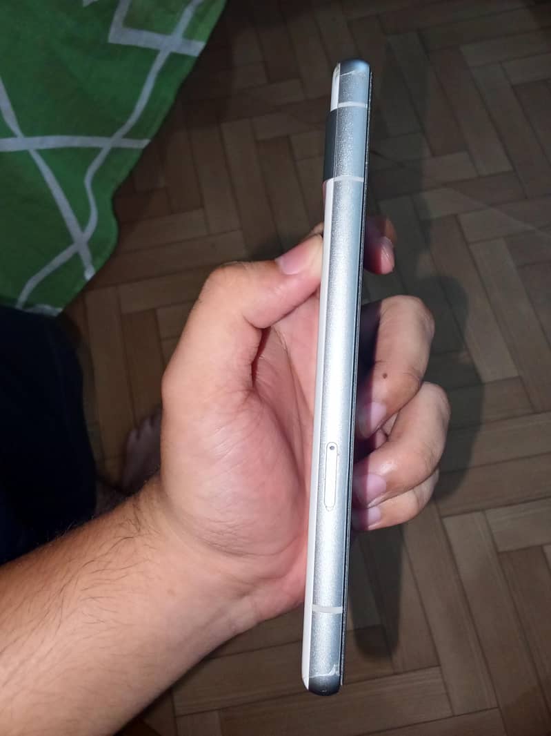 Google Pixel 7a 3