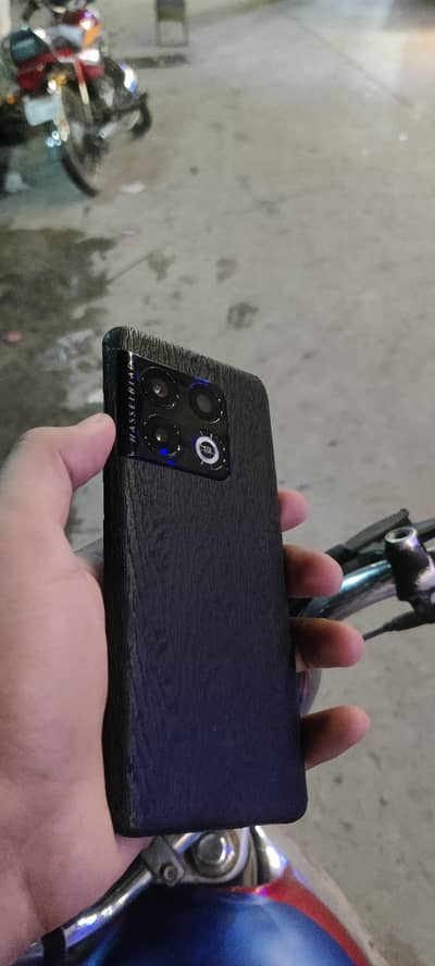 One Plus 10 Pro