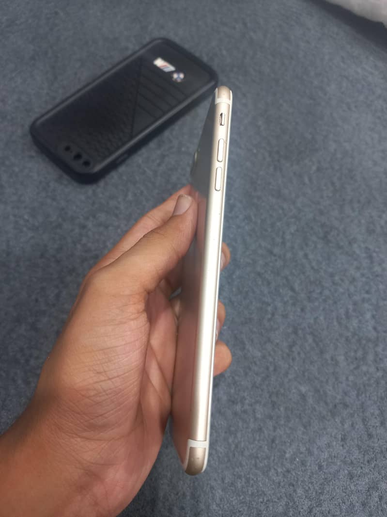 Apple iPhone 7 Plus 1