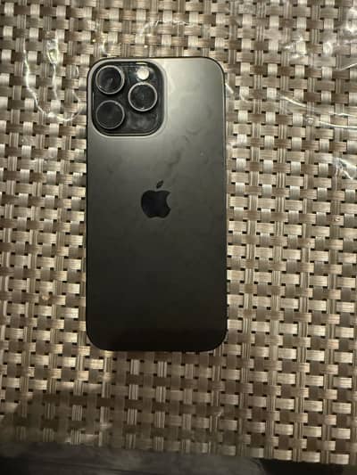 Apple iPhone 16 Pro Max