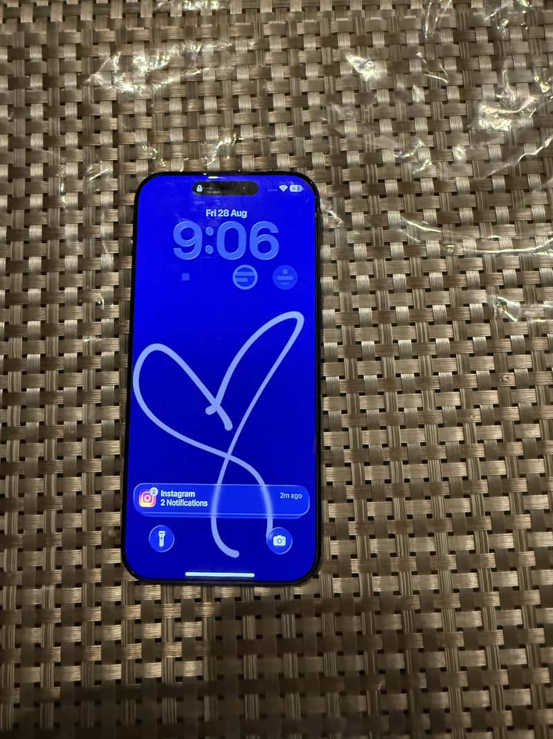 Apple iPhone 16 Pro Max 1