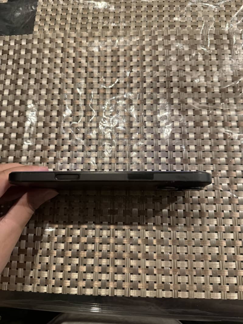 Apple iPhone 16 Pro Max 5