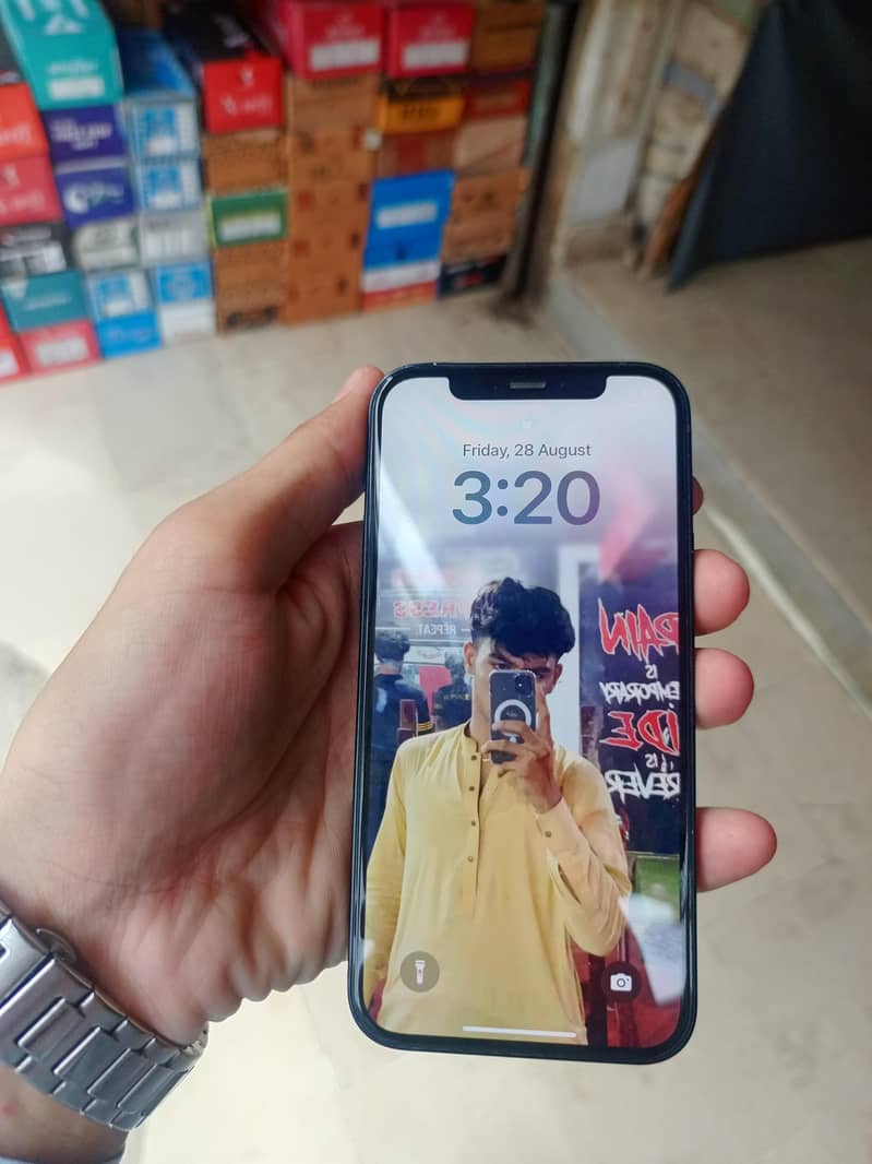 Apple iPhone 12 0