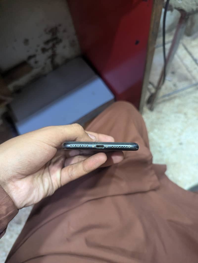 Apple iPhone 7 Plus 2