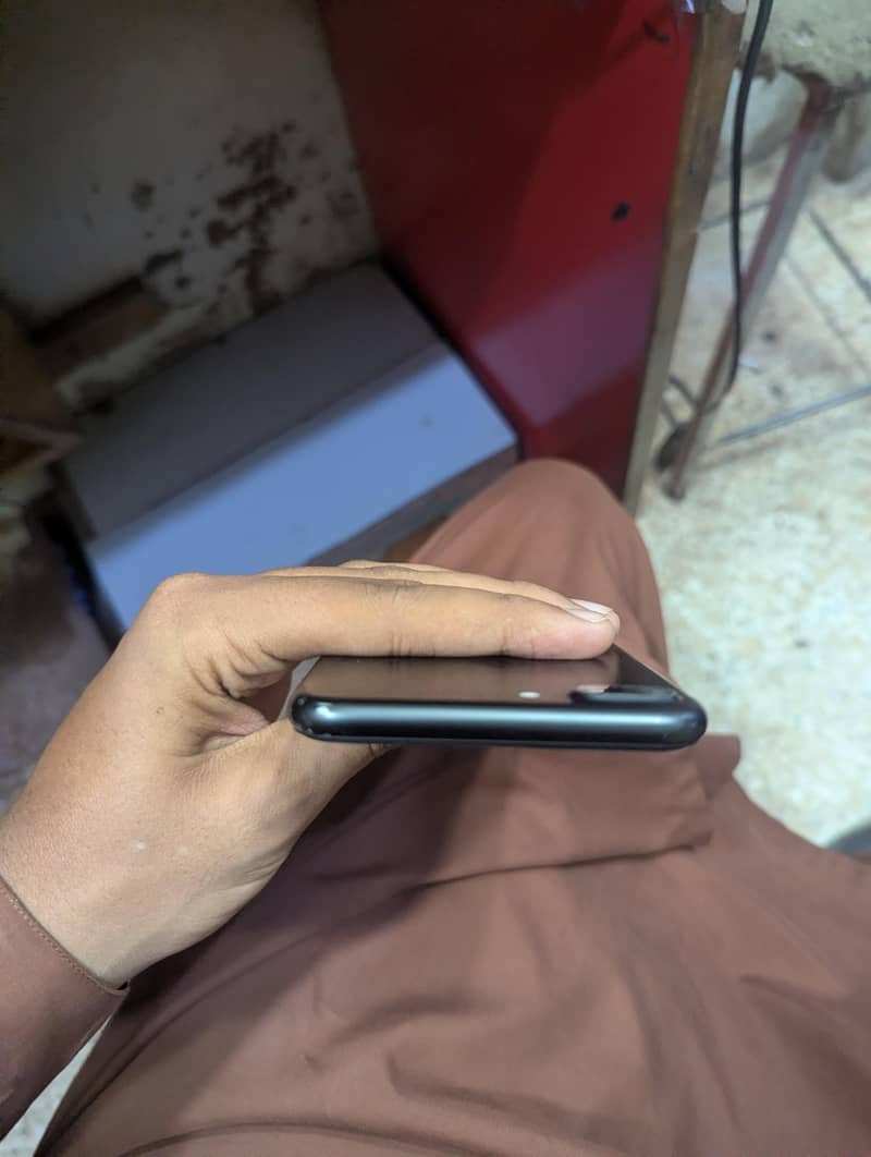 Apple iPhone 7 Plus 3