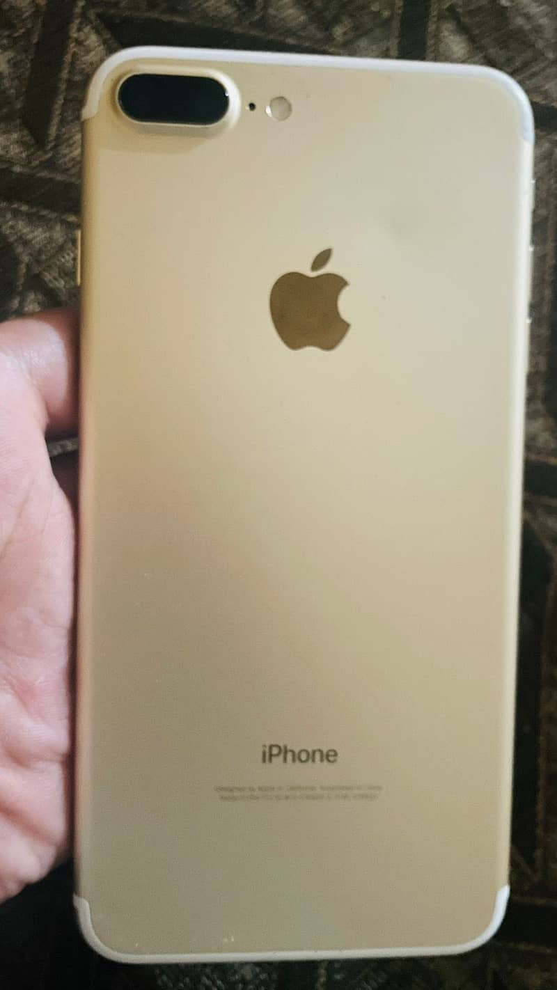 Apple iPhone 7 Plus 9