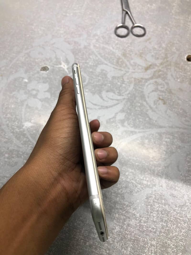 Apple iPhone 7 Plus 3
