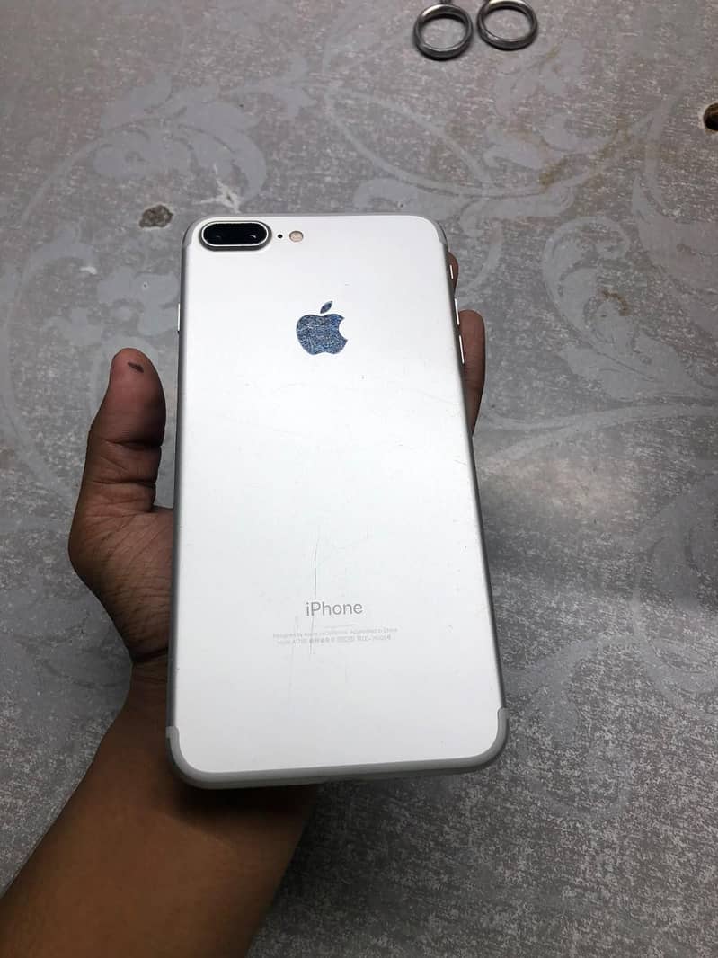 Apple iPhone 7 Plus 4