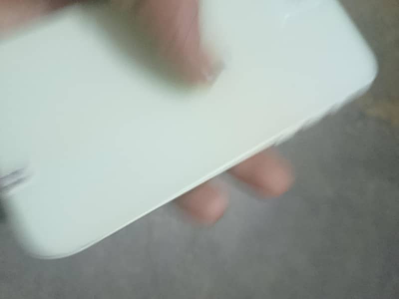 Apple iPhone 12 3