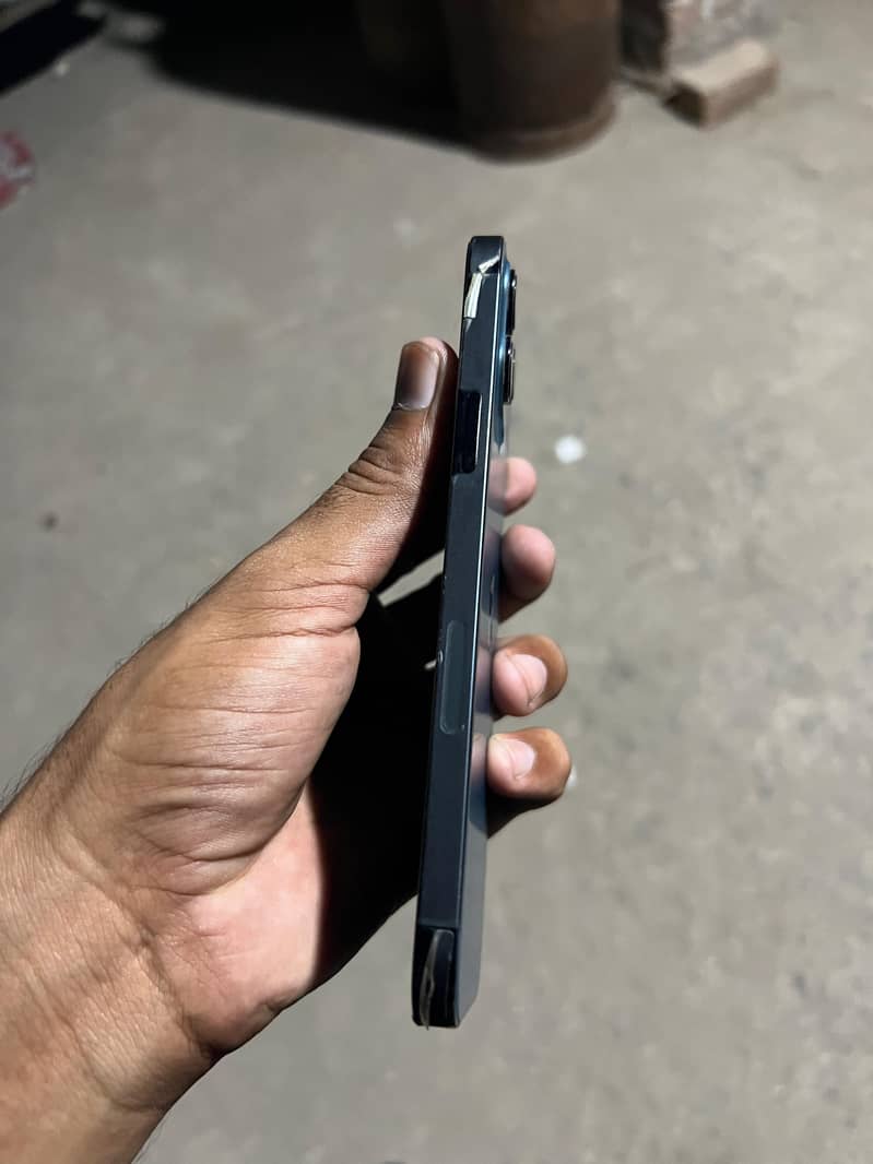 Apple iPhone 12 Pro Max 2