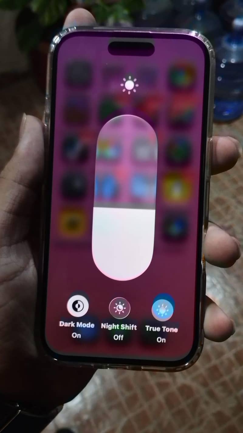 Apple iPhone 16 3