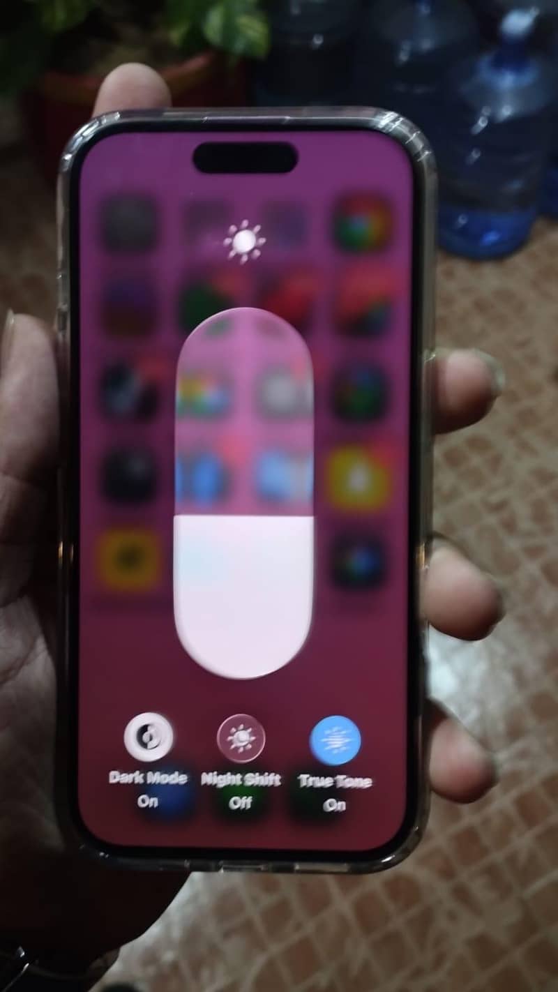 Apple iPhone 16 5