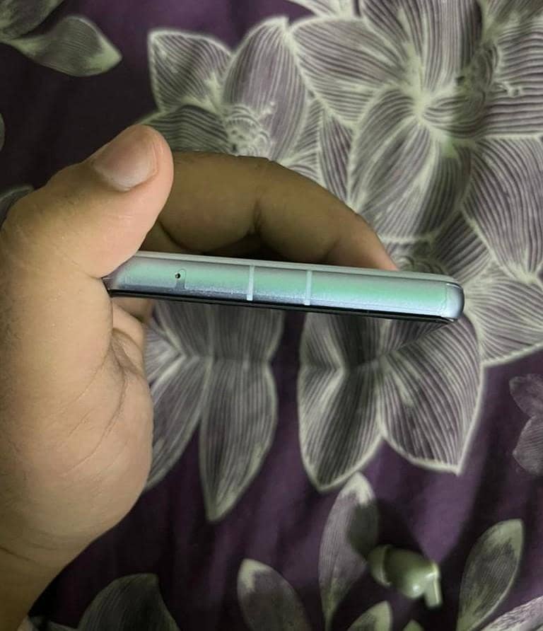 Google Pixel 7a 4