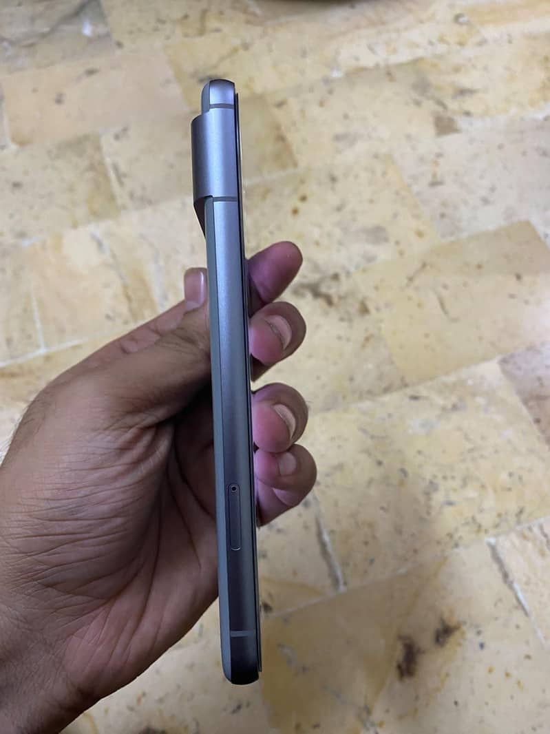 Google Pixel 8 2