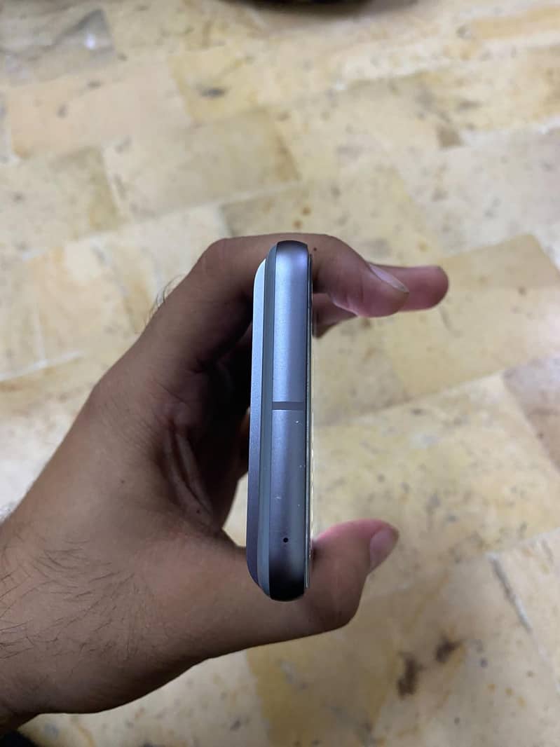 Google Pixel 8 5