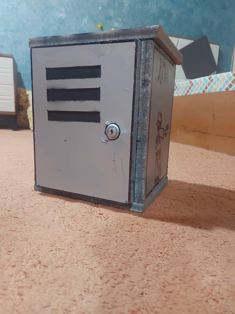 Locker 4