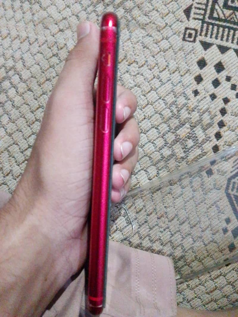 Apple iPhone 11 3