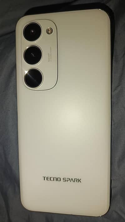 Tecno spark 40 pro+  (03148297487)