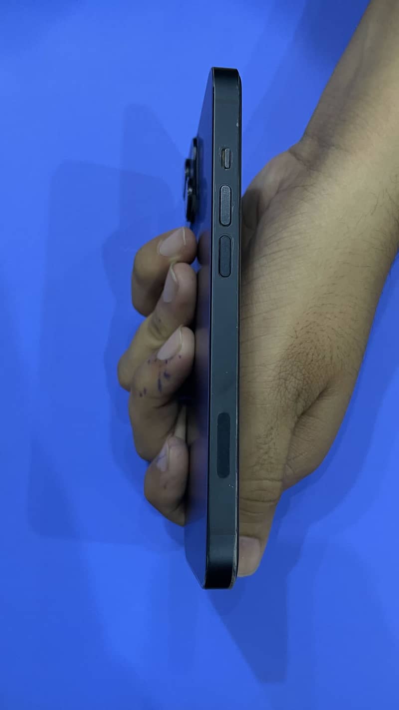 Apple iPhone 14 2