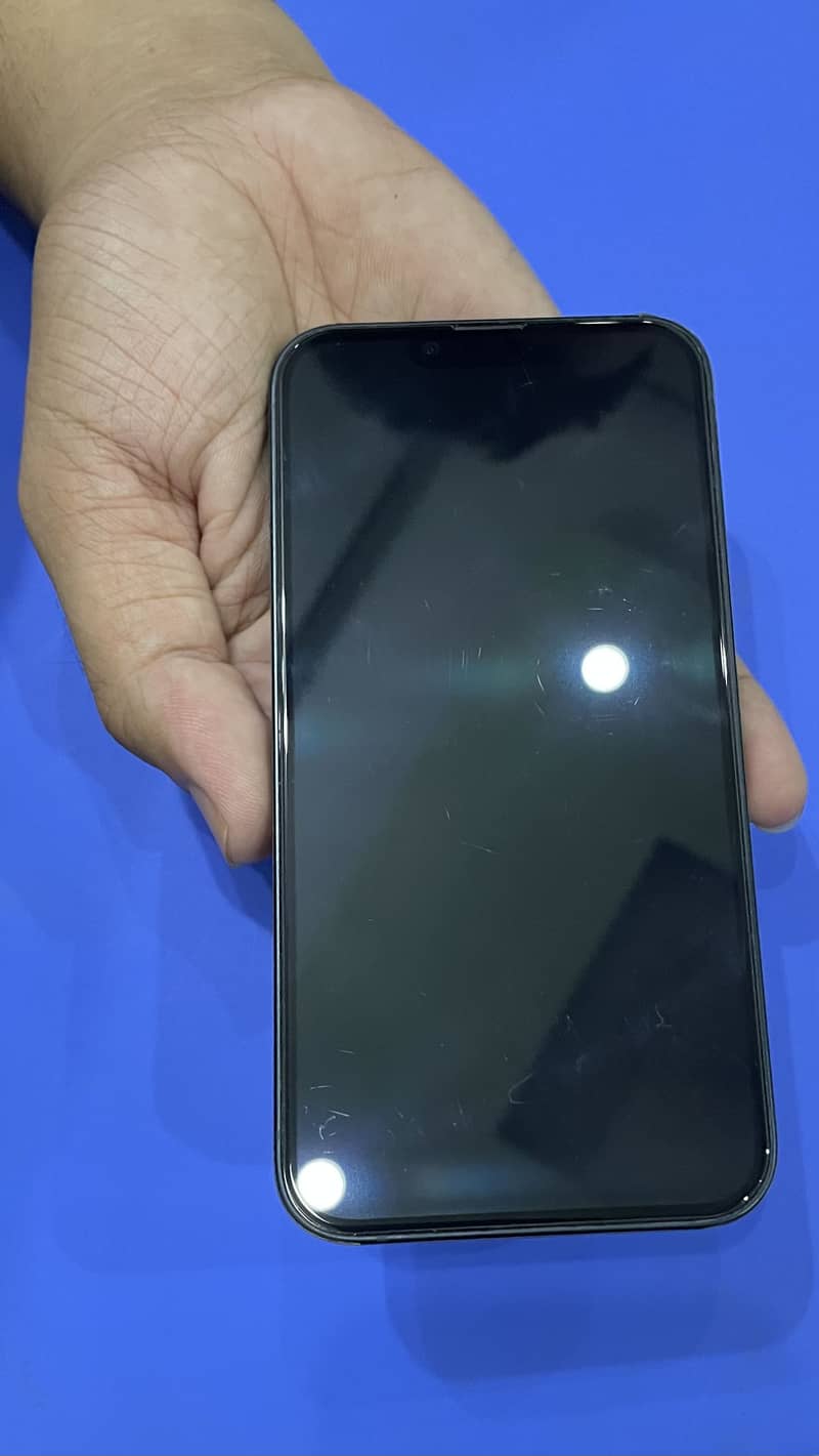 Apple iPhone 14 3