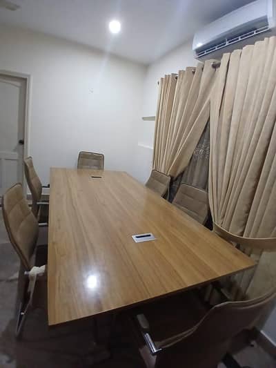 Wooden Confrence table with 6 leather chairs