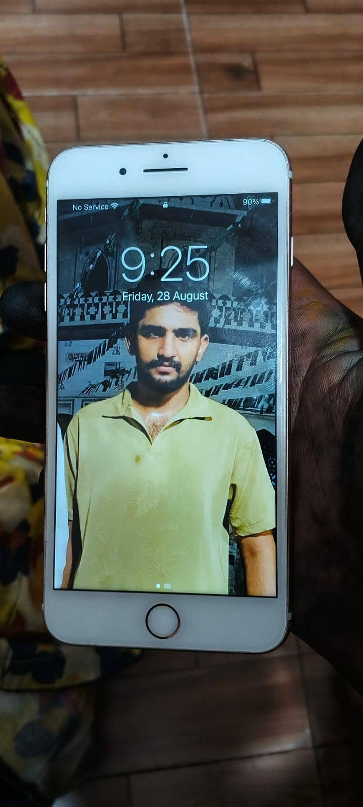 Apple iPhone 7 Plus 0