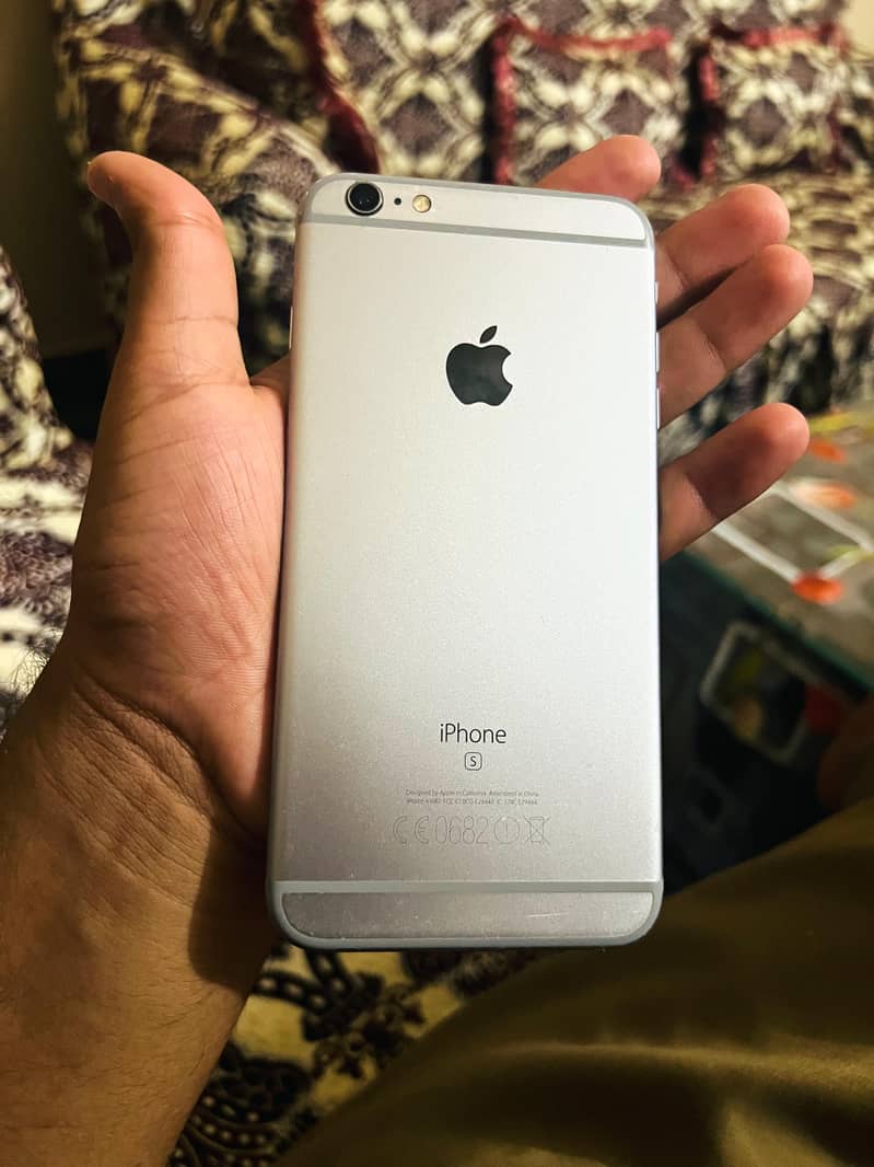 Apple iPhone 6S Plus 1