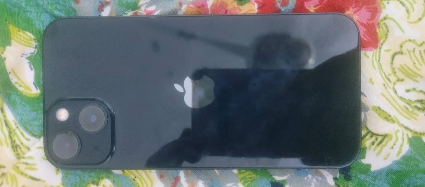 Apple iPhone 13 2