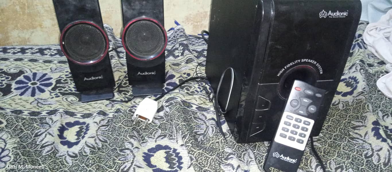 Bluetooth, USB, SD card 0