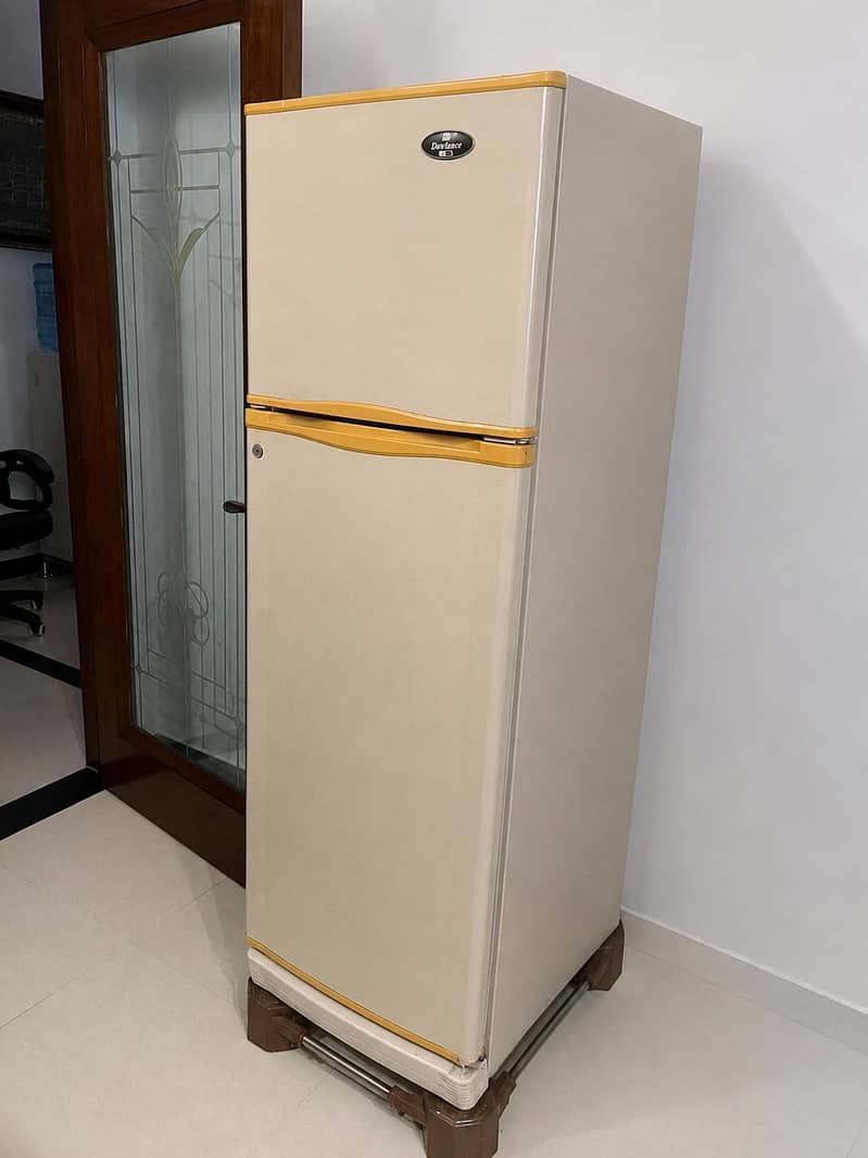 Dawlance Fridge (Clean & Fully Functional) without stand. 2