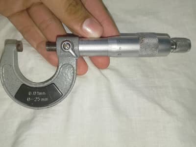 Outside Micrometer Screwguage (0-25mm, 0.01mm Accuracy)
