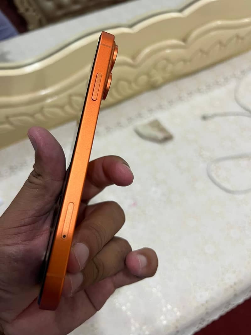 Apple iPhone 11 3