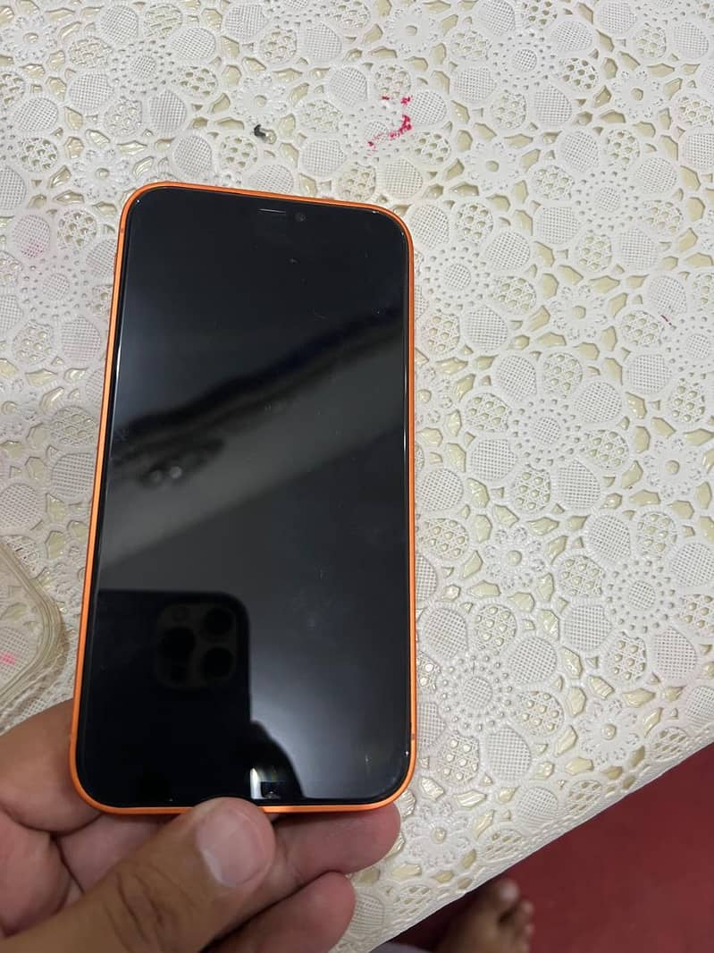 Apple iPhone 11 7