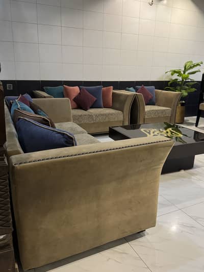 Modern 7 seater solid wood