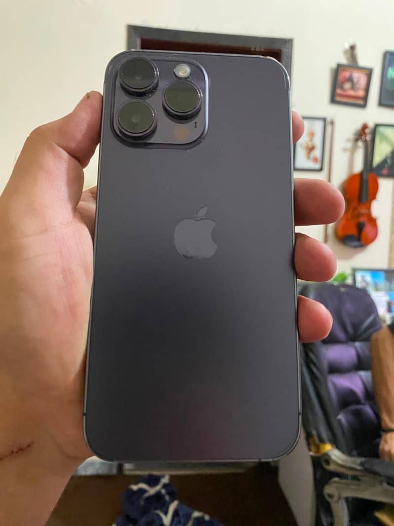 iPhone 14 Pro Max 0