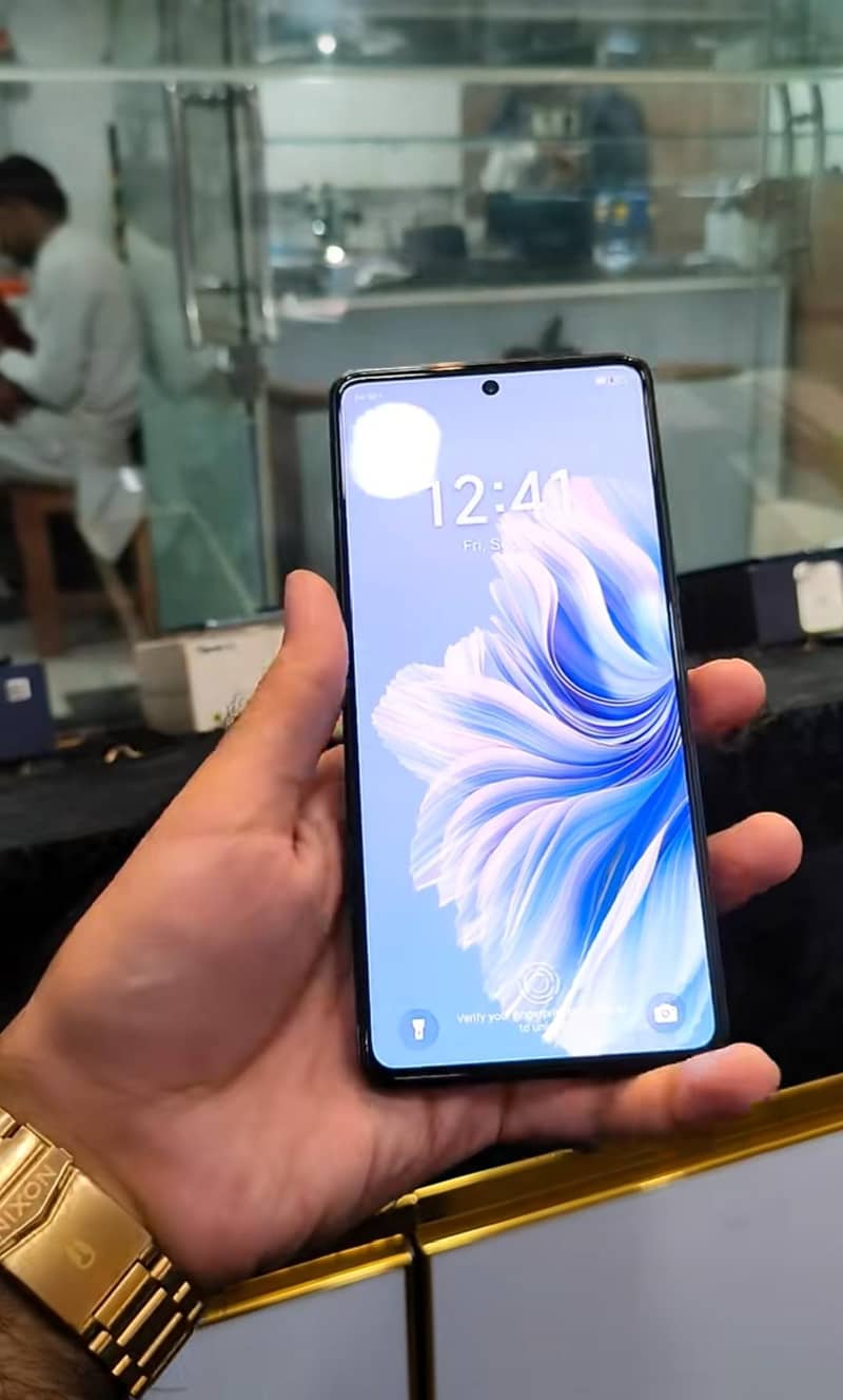 Tecno CAMON 20 2