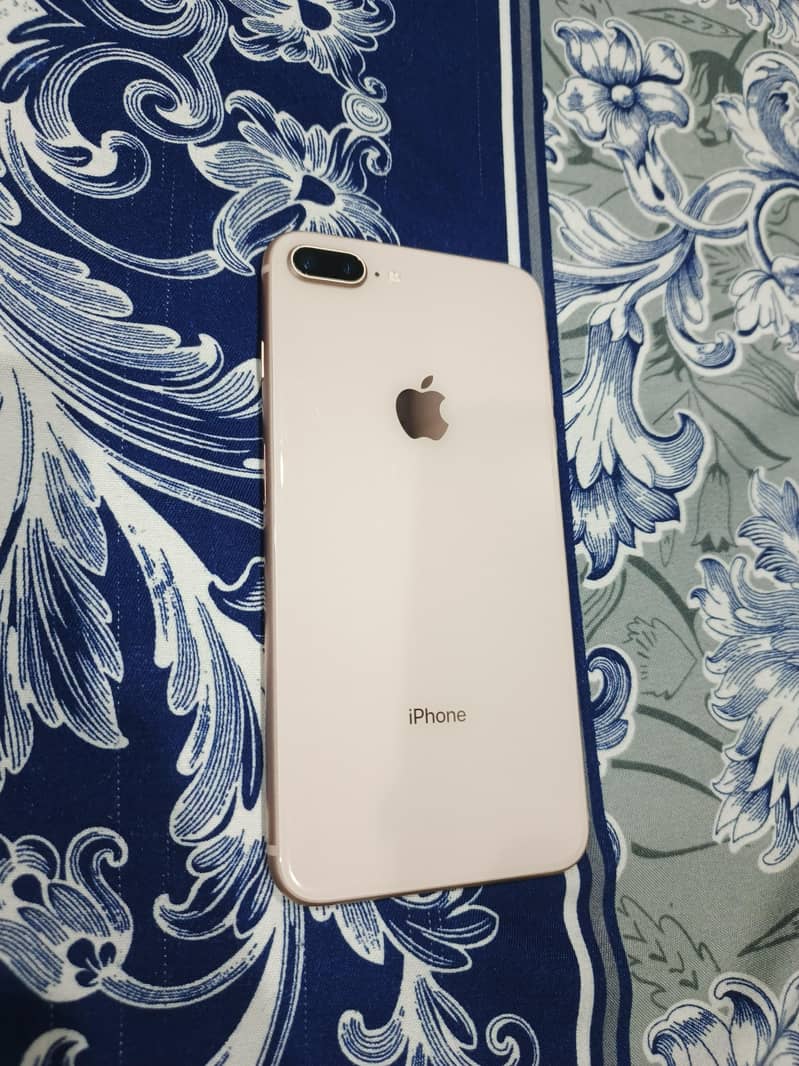 Apple iPhone 8 Plus 0