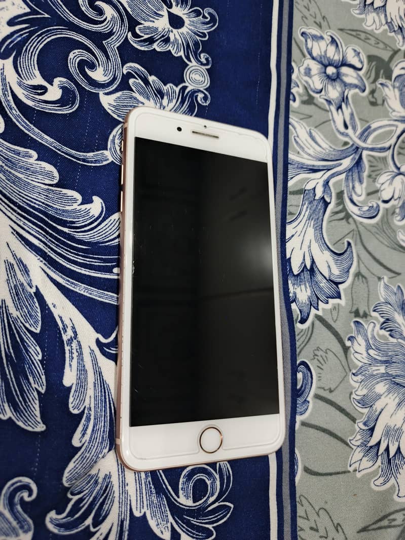 Apple iPhone 8 Plus 1