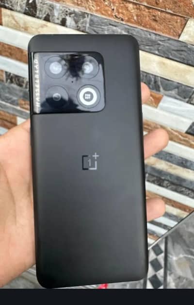 One Plus 10 Pro