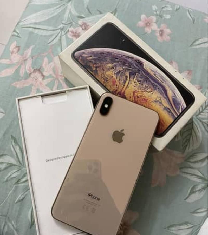 Apple iPhone XS Max 0