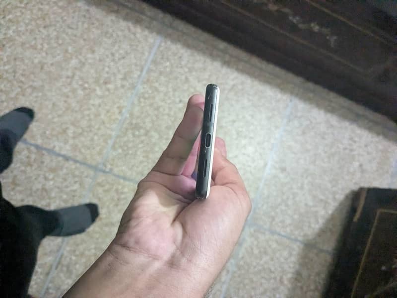 Google Pixel 6 4