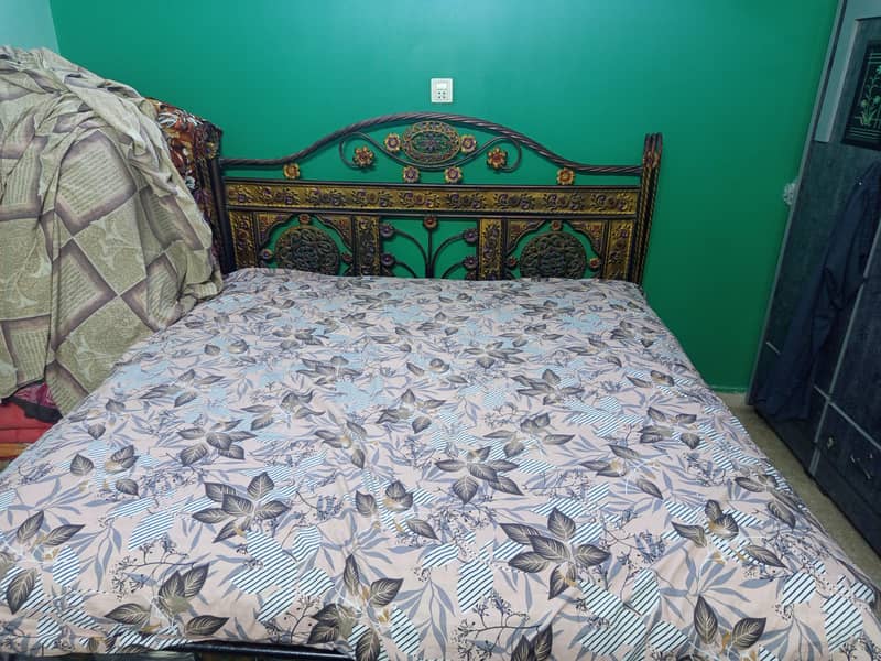 single iron bed 2
